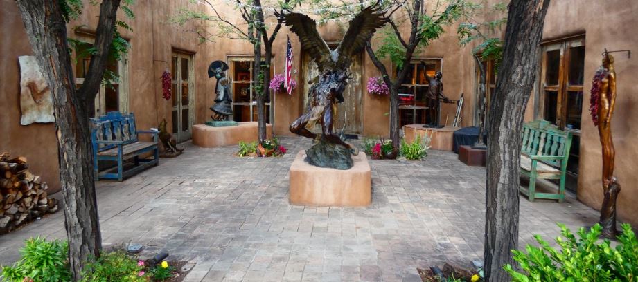 99acresIndia's tweet image. #InteriorGuide | Effective ideas to design a perfect courtyard! Explore now: goo.gl/vCQxri