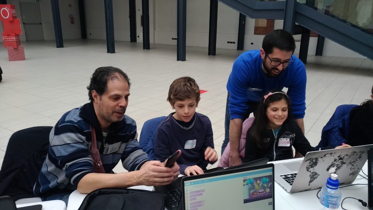 coderdojopd's tweet image. Quante brave BIMBE-NINJA !!!!!!!!!!! 😀 😀 😀 😀 😀 😀 😀 😀 
Buon Compleanno #CODERDOJOPD !!!!!!!!!!!!!! 😀😀😀😀😀
Lo festeggiamo al #FeMO