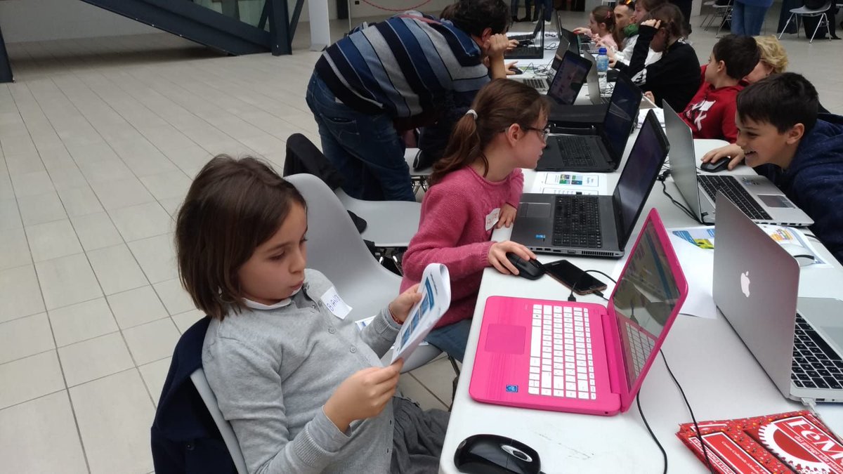 coderdojopd's tweet image. Quante brave BIMBE-NINJA !!!!!!!!!!! 😀 😀 😀 😀 😀 😀 😀 😀 
Buon Compleanno #CODERDOJOPD !!!!!!!!!!!!!! 😀😀😀😀😀
Lo festeggiamo al #FeMO