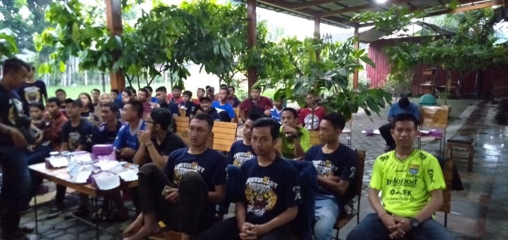 Viking_Blitar's tweet photo. Abang - Biru
salam satu hati damai proklamator
Nonton Bareng Timnas Indonesia bersama Polres Blitar
Kampung Cokelat,
20 Februari 2019
#TimnasDay
#vikingcyberblitar
#Blitzman https://t.co/aH5aJQ9jVh