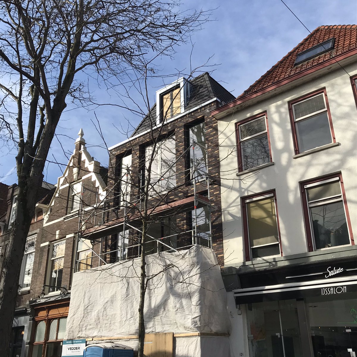 morphiquezwolle's tweet photo. De nieuwbouw aan de #Diezerstraat in #Zwolle is al een stukje uit de steigers. Wat gaaf! https://t.co/m7oP1OOvsI