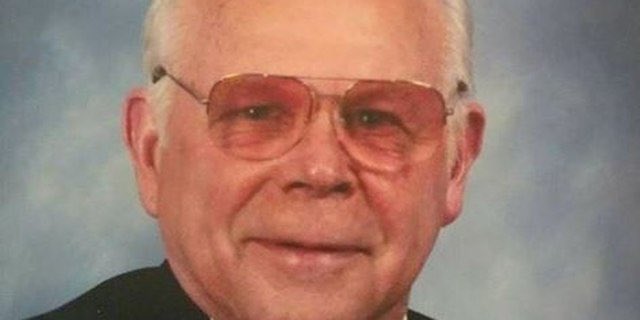 McDanielWWLTV's tweet photo. Tributes and memories pour in after cofounder of iconic eatery, Ward’s, dies. Thank you Mr. Ward for biscuits sent straight from heaven. #wdam #wdam7s https://t.co/xR9kLso7EE