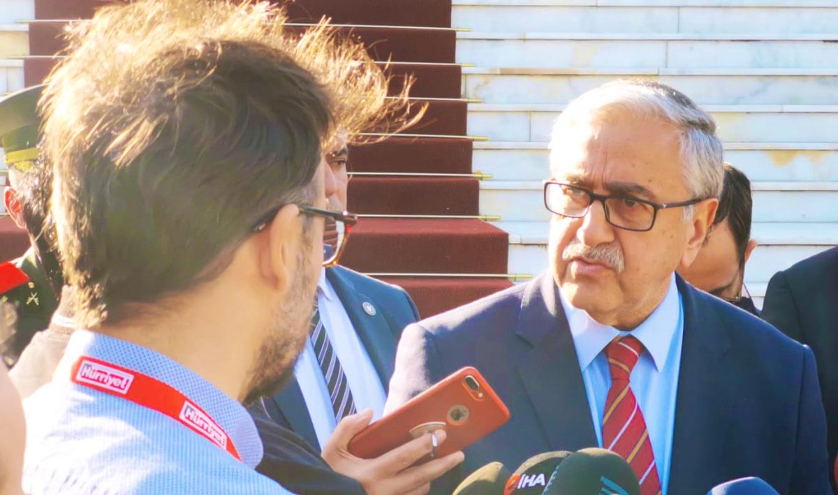 KKTC Cumhuriyet Meclisi’nde milletvekillerine bilgi veren Cumhurbaşkanı <a href="/MustafaAkinci_1/">Mustafa Akıncı</a>’ya Meclis’te bulunan 6 partiden dördü (UBP, HP, DP ve YDP) eleştiriler getirdi. 

Sadece iki parti (CTP, TDP) Akıncı’ya destek verdi. Bir ara Akıncı’nın görüşmecilik durumu da tartışıldı.