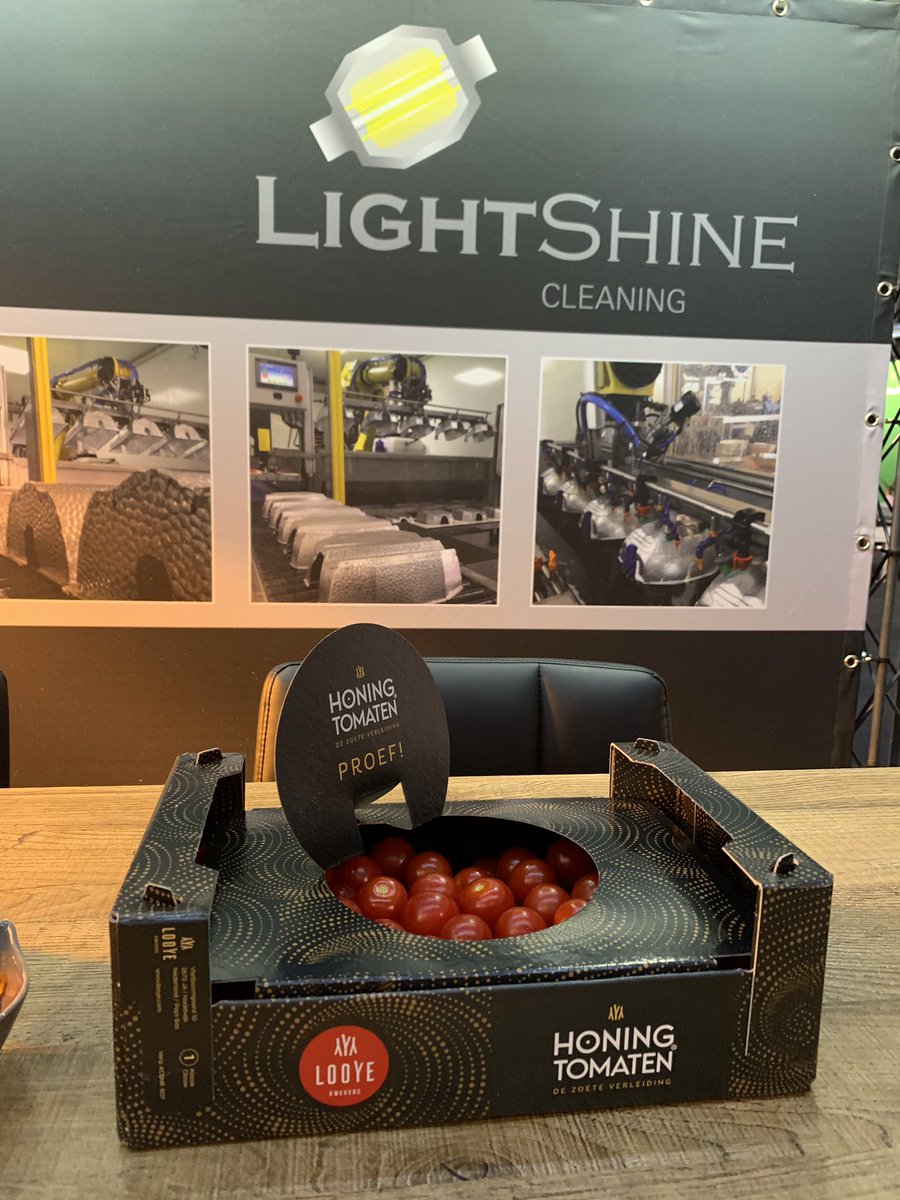 jeffvdbogert's tweet photo. Heerlijke honing tomaatjes van onze klant @looyekwekers te proeven in onze stand C102 @HortiContact https://t.co/r2DMtjJRWa