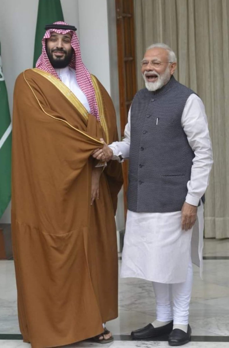 FarheenQureshii's tweet photo. When Modi said he has 56-inch chaahti(chest)

Mohammad Bin Salman: What? Say again? 
#MBSinindia #PakdaGayaModi https://t.co/8ccmPmnOgg