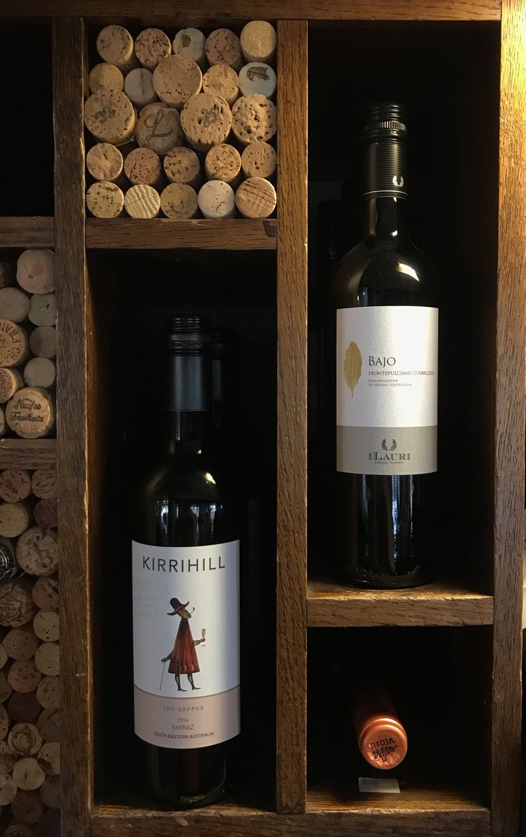 Wine and dine yourself this Wednesday🍷🍷🍷
.
Pop in and choose from our wide range of red wines on offer🙌
.
#thefancott #wine #drinks #pub #countrypub #wineanddine #redwine