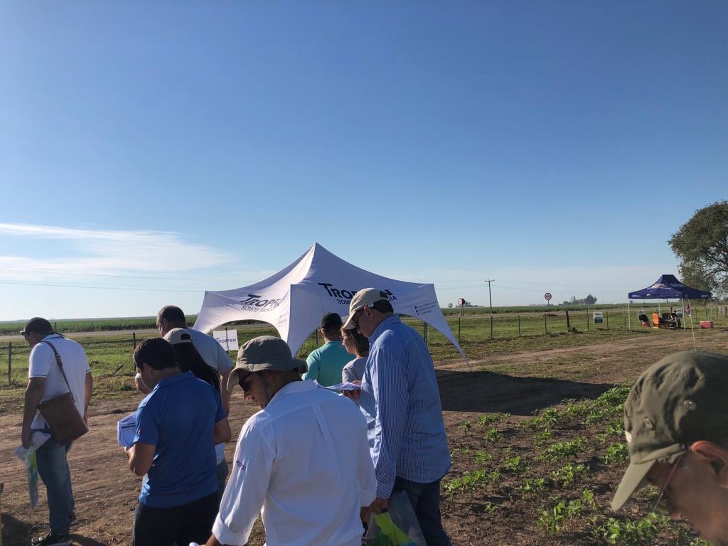 TROPFEN_AGRO's tweet photo. #JornadaDemeterLab #LosPatos 🦆
Segundo día a campo, compartiendo conocimiento de lo que mejor sabemos hacer: agricultura sustentable
#Coadyuvantes #Agricultura https://t.co/7BRrU5ys0X