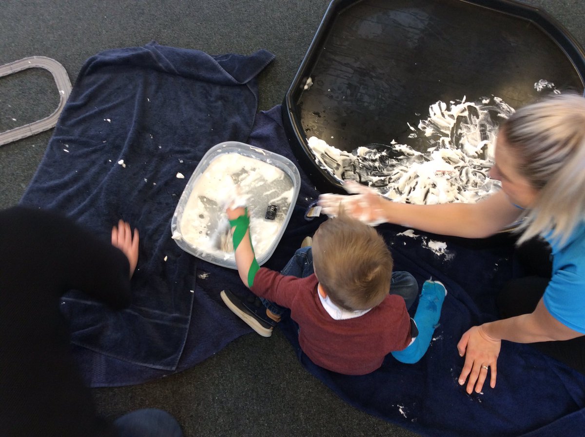 CIMTuk's tweet photo. It's been a messy day @cimtuk #taskpractice #therapyisfun #hemiplegia #cimt #messyplay https://t.co/1q1AWg0zUe