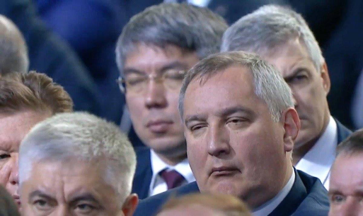 медведев спит фото