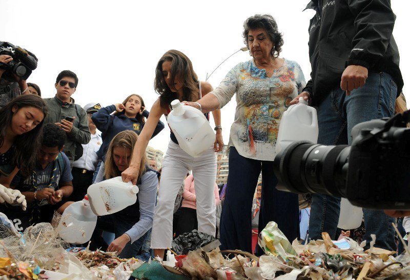 Con masivo operativo de limpieza Festival de Viña 2019 renovó su compromiso con el medioambiente vinfo.cl/con-masivo-ope…