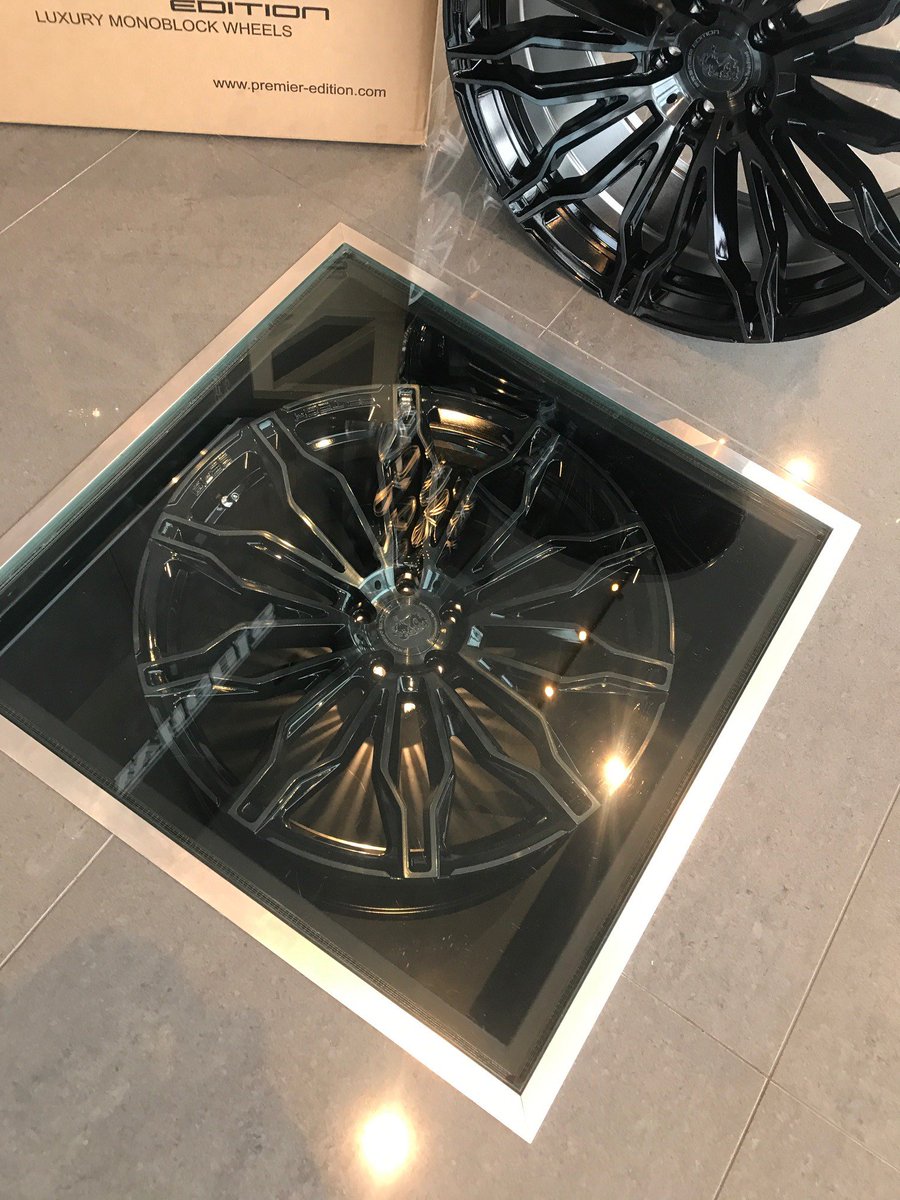 premieredition's tweet photo. Our Gloss Black & black Tinted Brushed Face CS10 FF Tech wheels taking the prominent position in the stunning showroom of our Swedish distributors CityDäck..
#premieredition #citydack #sweden #cs10 #fftech #flowformed #luxurycars #wheels #tuning #supercars #suv #4x4 #felgen https://t.co/gZcimHiogJ