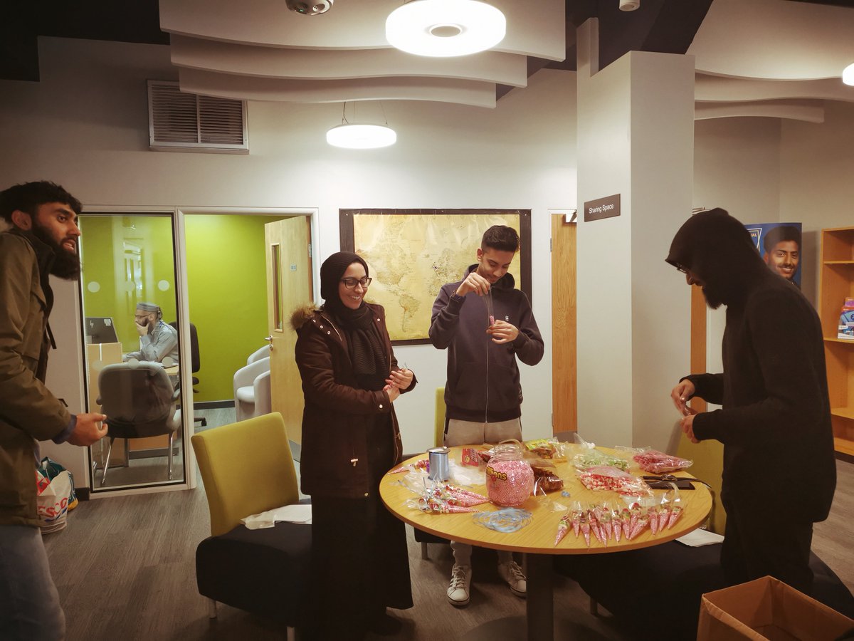DMU_Imam's tweet photo. As part of 28 days of Kindness, today a brilliant initiative by @DMUISoc to give sweets as an act of kindness on campus. 
Positive and cohesive attitude on campus. Gifts prepared in Sharing Space near Prayer Room. #BADG #BelieveAndDoGood #HealthyDMU #IloveDMU https://t.co/wXtzfGHGkr