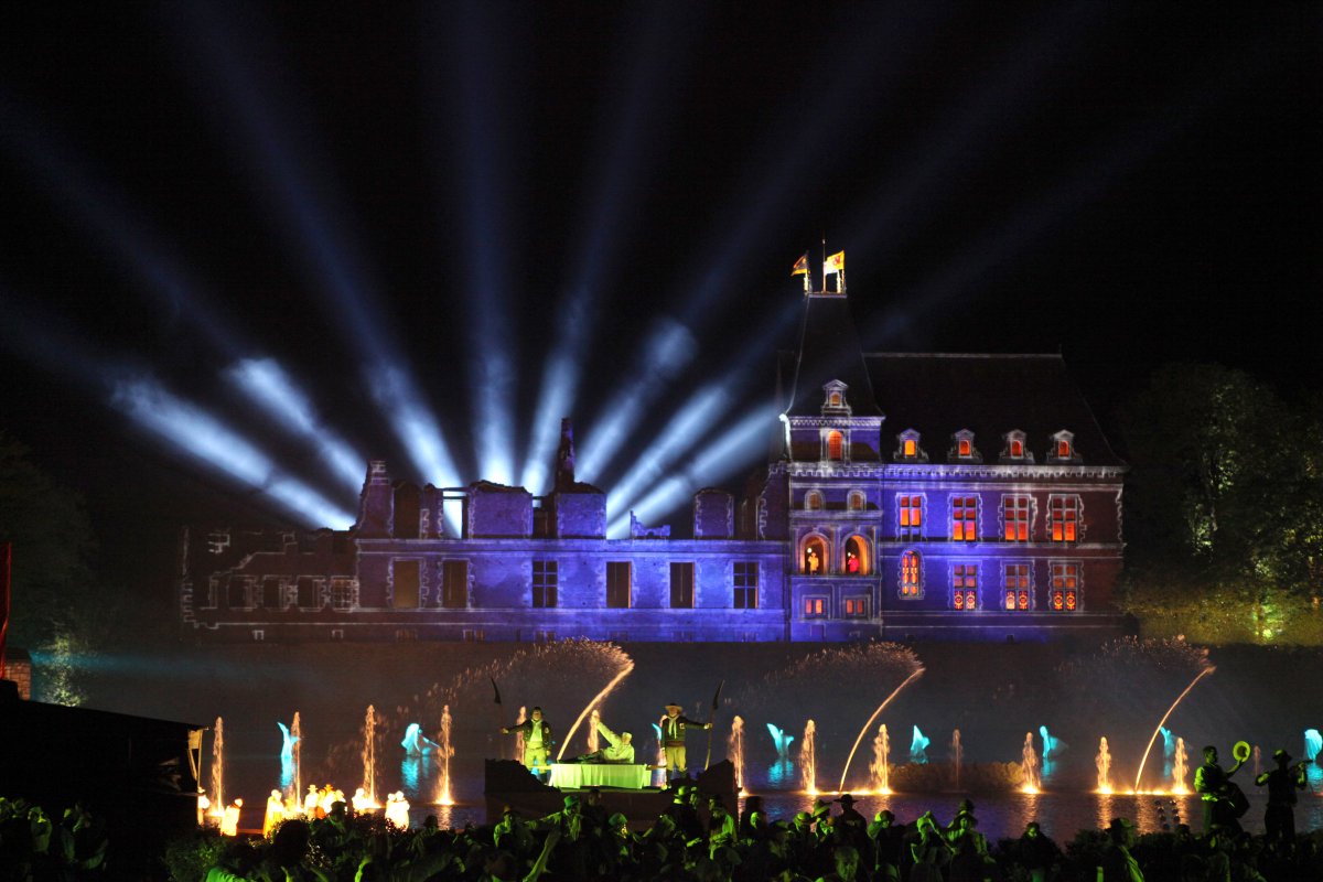 Ictus_Voyages's tweet photo. 5 questions à @ReynaldSecher, conférencier de notre voyage en #Vendée @PuyduFou https://t.co/7s9FZ5Czr3 https://t.co/RYZwrOmA5m