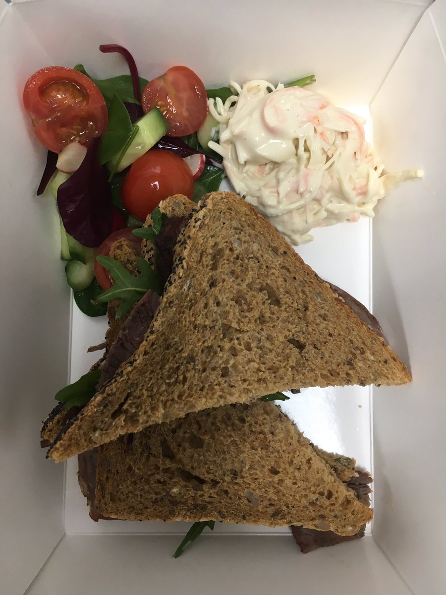 Hot beef sandwich today🥪🥪 healthier choice with salad 🥗 #lunchtime #organicbeef #supporttheindpendent