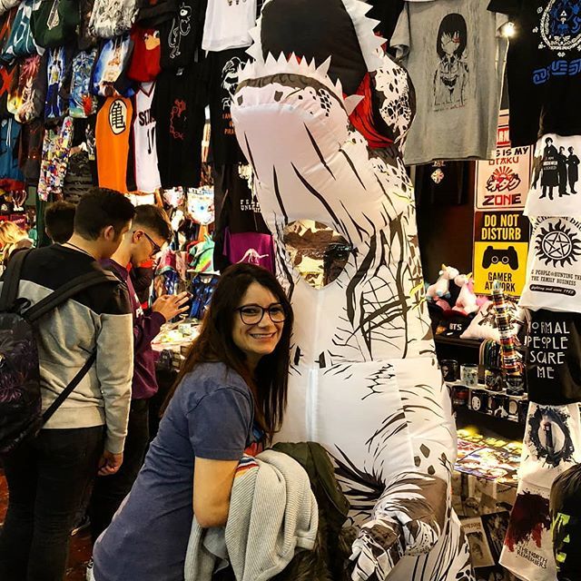 MancoDe_Lepanto's tweet photo. @nenabicho #enamorada en #barcelonagamesworld #barcelona #twitchespaña #twitchespañol #twitchstreamer #twitchstreamers #twitch #twitchtv #twitchstream #streamer #streaming #streamerespaña #streamerespañol #gamer #gaming #mancodelepanto #videojuego #vide… https://t.co/jaUeb56pbc https://t.co/h4tSrQ7LWG