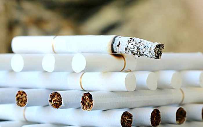 #Budget2019 Sin taxes: Cigarette price up R1.14, whisky up by R4 per bottle, beer by 12c a can dlvr.it/QzJ429