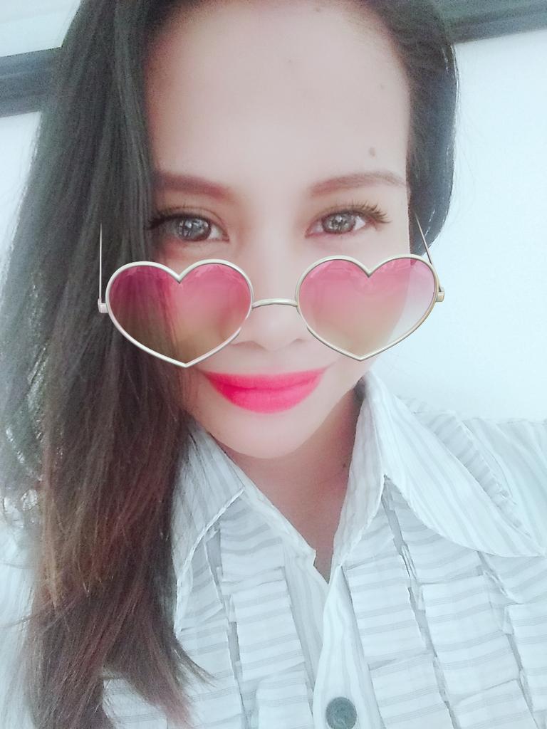 Be on you and you should love uour self 😍😍😍💓💓💗💗