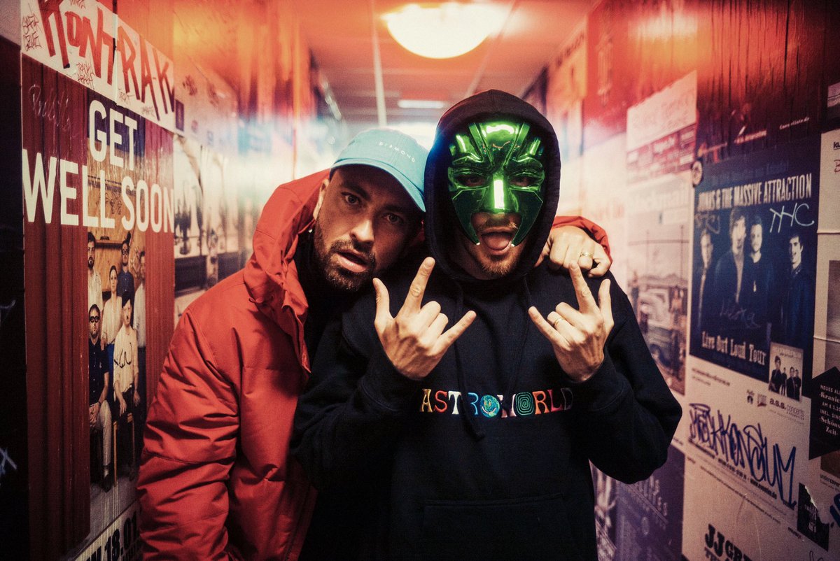 marteria's tweet photo. CASIMOTO IS BACK ����💚💚
@CASPERxOFFICIAL https://t.co/ufvChN88UC