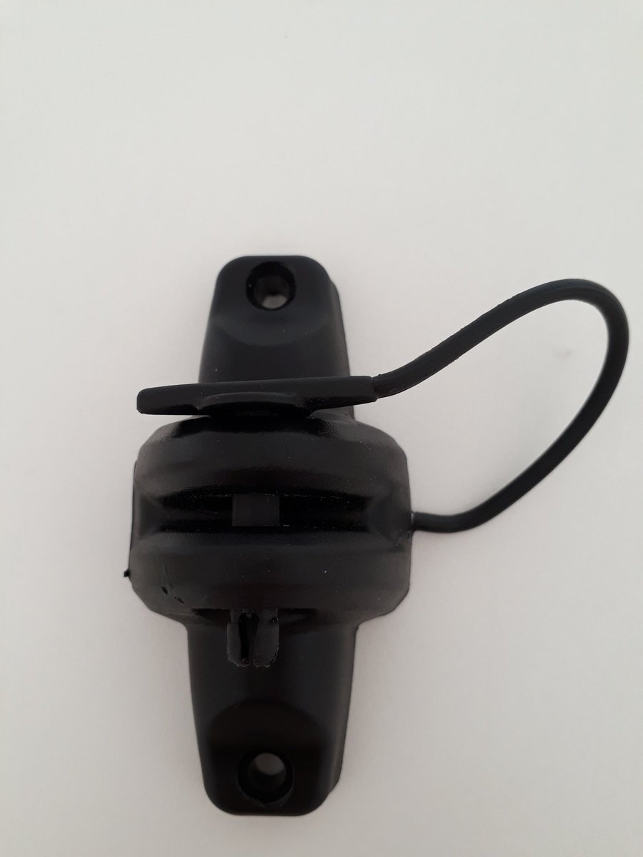 PaganoSAar's tweet photo. Hoy te contamos algunas de las ventajas de nuestro Aislador Pin Lock Perimetro
 ✔Es inyectado en polietileno con inhibidor UV
✔Con refuerzos que previenen la rotura.
✔Diseño exclusivo con pin que permite colocar y retirar la línea.
Mas info en: https://t.co/wxph260rCu https://t.co/7gf0FB5kqM