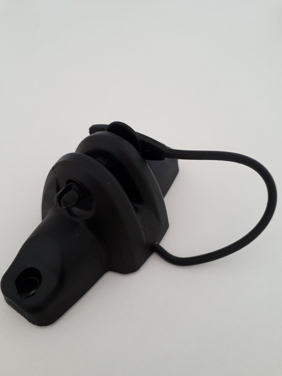 PaganoSAar's tweet photo. Hoy te contamos algunas de las ventajas de nuestro Aislador Pin Lock Perimetro
 ✔Es inyectado en polietileno con inhibidor UV
✔Con refuerzos que previenen la rotura.
✔Diseño exclusivo con pin que permite colocar y retirar la línea.
Mas info en: https://t.co/wxph260rCu https://t.co/7gf0FB5kqM