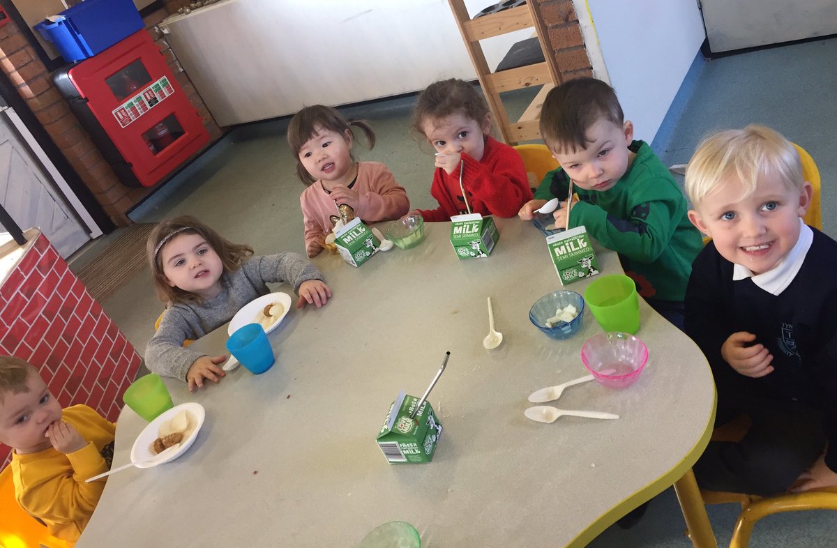 TCarter_CHL's tweet photo. We ended our Chinese New Year week with a Chinese party 🎉😊
The food was delicious. We were so full we needed a sleep like the pig in the story 🐷💤
Playgroup join us too! https://t.co/Bzdtsowvpi
