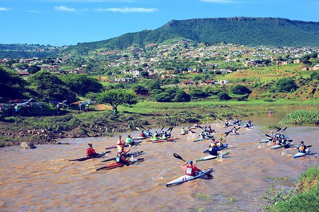 #FNBDusi2019 Day 2 start: #Green #landscape 🌱 brown #river 😬 #vibrantcolours
.
.
.
.
.
#SuperSecond #Dusi
#WeGetWhyYouPaddle #TheUltimateCanoeChallenge #MyDusi @dusicanoe #paddling #canoeing #adventuresports #kwazulunatal #goexplore #landscapephotogr… ift.tt/2T8IeOw