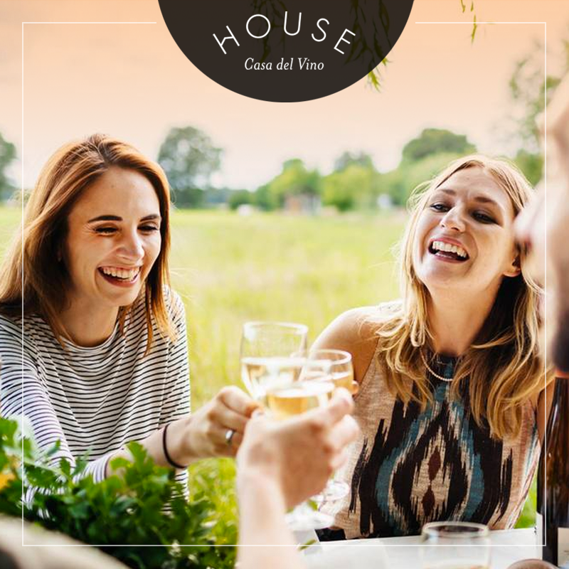 Disfruta de nuestros catas en la tranquilidad y el grato ambiente de #Casablanca. Asegura tu visita reservando a reservas@housecasadelvino.cl o al +32 2754700