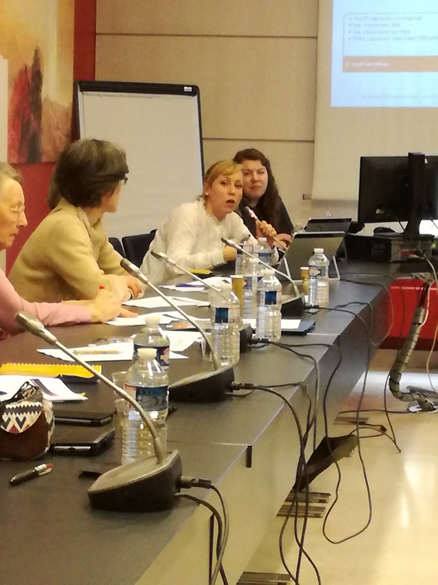 StChristopheAss's tweet image. [Commission des Instituts Religieux 2019] @SophieHessel et @Cha_Cormier  nous présentent les nouvelles #fonctionnalités de l&apos;espace #sociétaires qui permet de gérer ses contrats et ses données en ligne, simplement et en toute #autonomie !