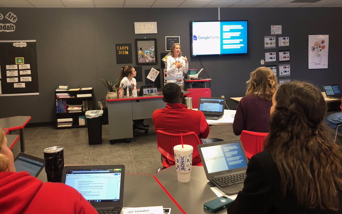 DonDunnd's tweet image. I am super proud of Yessi Dragustanovis, Reeve Hughes, Austin Mitchell, Jayton Moffatt, and Macie Reynolds!  These iTeam students LED, or helped LEAD, instructional technology professional development sessions at our Van ISD School of Rock mini con this past Monday.  #VISDRocks