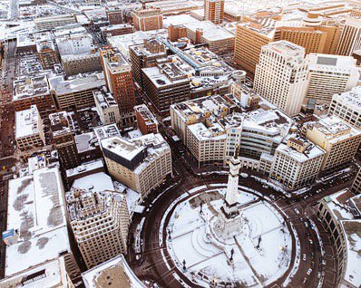 DAmoreEvents's tweet photo. Window Wednesday: the snow doesn’t look that bad from up here.  ❄️ 🌃 ⛄️ #downtownindianapolis #cityciew #snowonthecircle #aroomwirhaview https://t.co/me3gaXSJnb