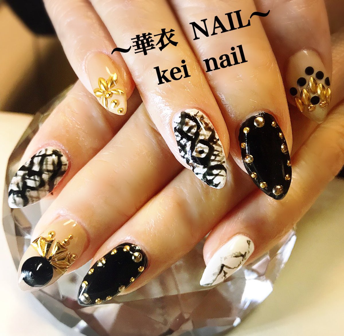 2tightKeiko's tweet photo. 姉へ #newnail 💅🏻✨
black＆beigeの #ヘビ柄ネイル 💕

 #看板犬 #ポメラニアン #ポメ 
#ぽめらにあん #ぽめ https://t.co/hhwe42VS8z