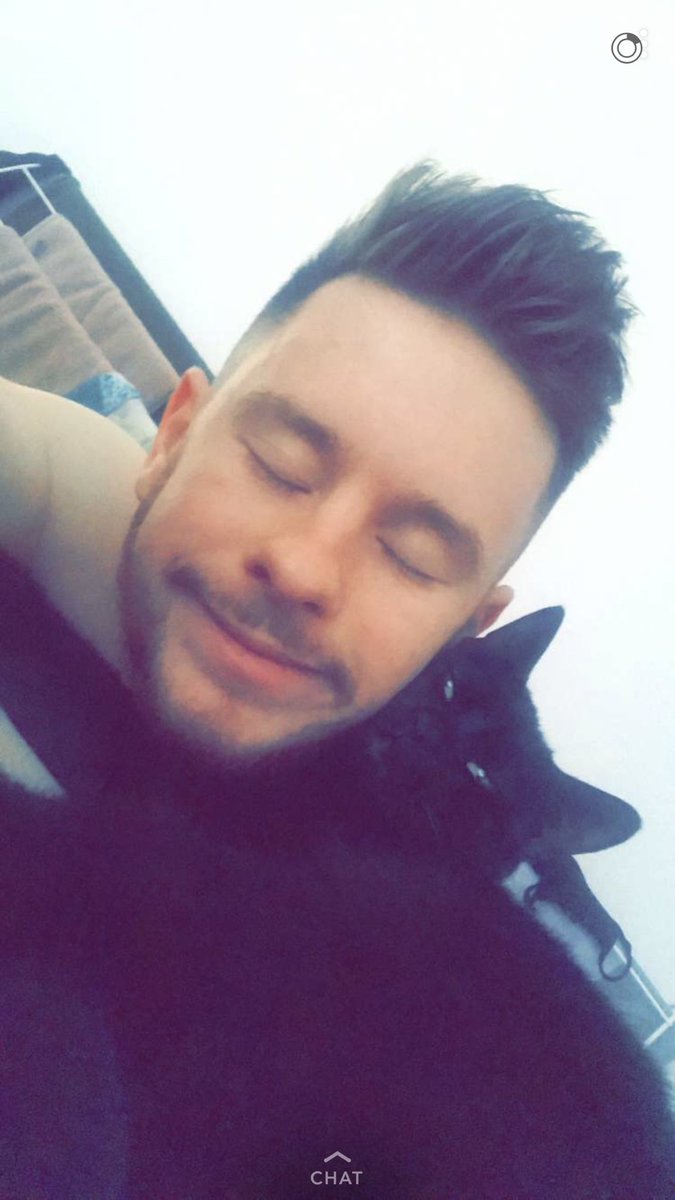 ames_rm's tweet image. #NationalLoveYourPetDay love you my babies