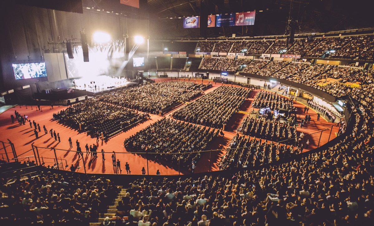 palacio de los deportes por dentro