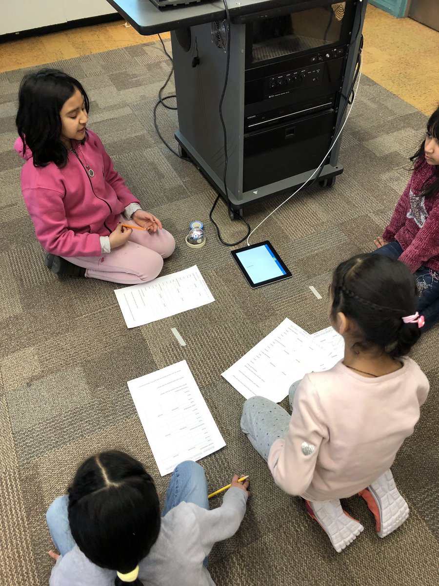 balneet_singh's tweet photo. @MarvinHeightsps Grade 2 leaders estimating and measuring standard and nonstandard units with spheros #measuringwithrobots #MHmakerspace @patrika54 @PeelEML https://t.co/zqlrxxxGJ7