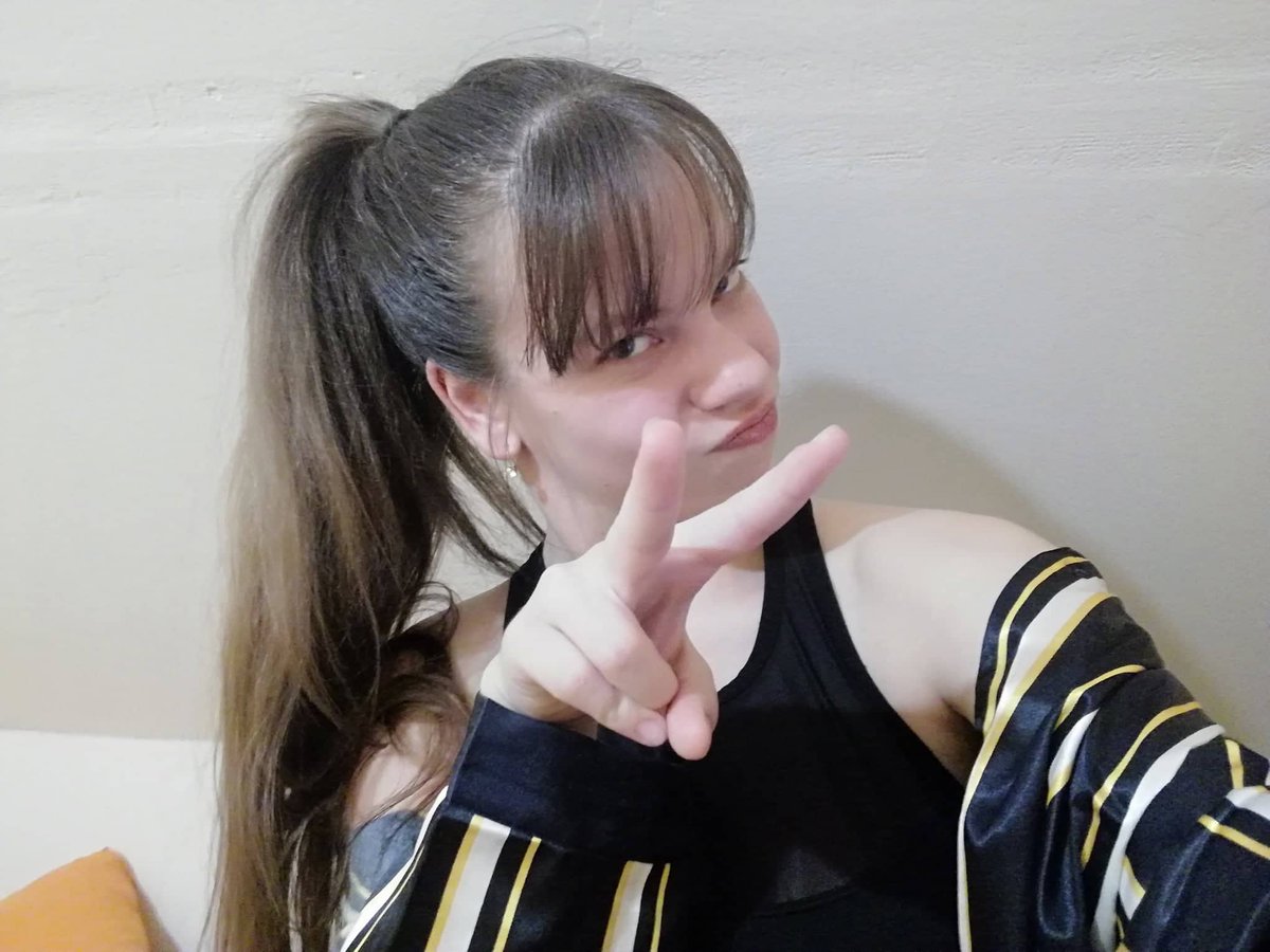 exlofficial1's tweet photo. Hii!!!!!
My name is Jane. It's unbelievable, but I'm the “Eldest“. (It's sooooo sad 😭  ,but my inner self is 5 years old 😇😂). Don't worry.... I will take care of the rest of the members. I'll watch them. See u soon.                                      PS: I'm watching you 😏 https://t.co/pSdjgpUX1s
