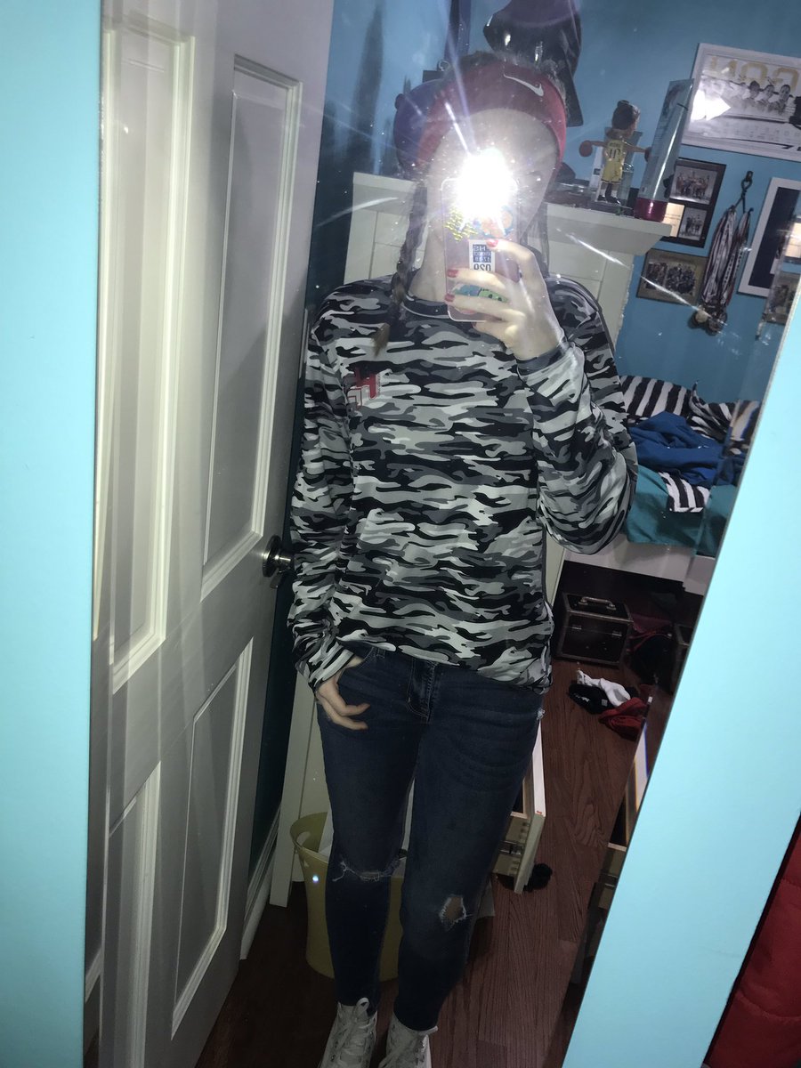 sprovenzano2022's tweet photo. spirit week day 2: camo day #fhs22 @fhspatriots https://t.co/eXi0pNuFKq