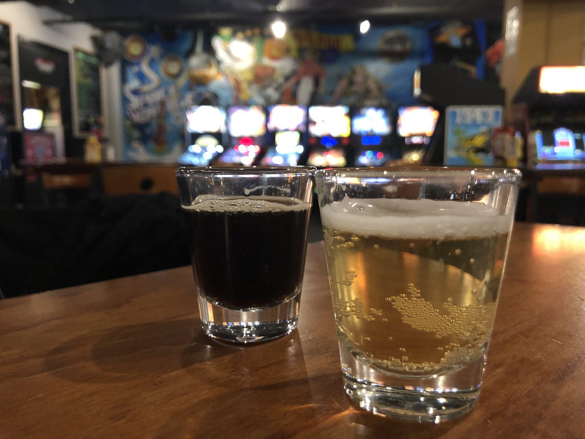 Just a tiny sample 🍺 So many great local craft brews on tap <a href="/Pints_Pixels/">Pints and Pixels</a> Now for a game of Space Invaders! <a href="/Go2HuntsvilleAL/">VisitHuntsvilleAL</a>  #ihearthsv <a href="/traveling1223/">Buddy The Monkey</a>