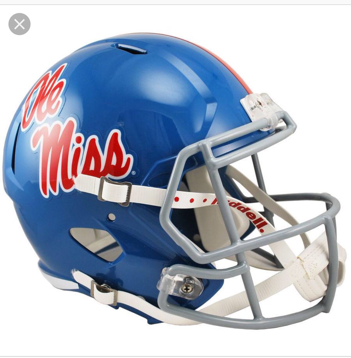 BensonKahlil's tweet photo. Blessed 🙏🏾and Honored Receive AN Offer from Ole Miss Rebel #GrindInSilence @CoachBicknell #HottyToddy https://t.co/OIJqa4jYHd