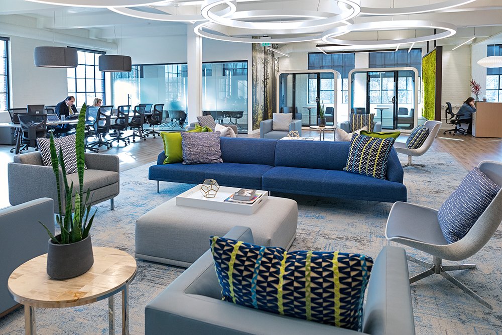 workwellwin's tweet photo. Did you know that when given the choice, many professionals prefer working in a lounge setting vs. traditional work environment?

Lounges are great for productivity and networking. Here is one of our lounge areas.

Work different. Work well.

#coworking #coworkingspace https://t.co/jI8KcvB0FF