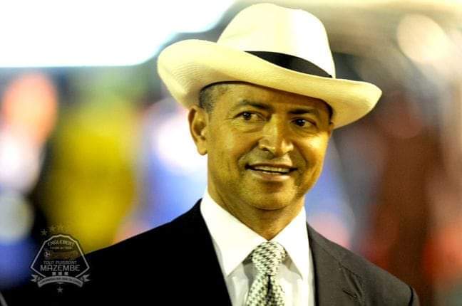 ⛔ Retweetons cette photo pour encourager <a href="/moise_katumbi/">Moise Katumbi</a>!
Il est le seul:
✔ Qui a dit que le plus important n'est pas sa personne mais c'est le pays;
✔ Le seul qui ne fait pas signer d'acte d'engagement;
✔ Le seul qui met et son argent, et sa vie en jeu pr l'intérêt du peuple