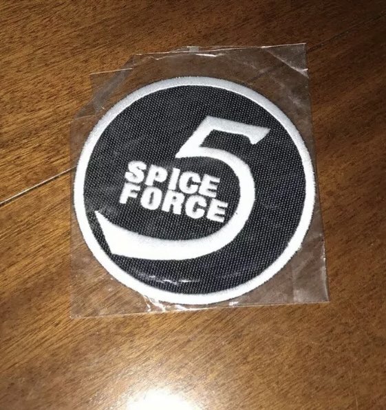 MrAlanSpice's tweet photo. Itโs a Replica but itโs still very cool!
#SpiceForceFive badge ending very soon on @ebay
https://t.co/zfR12OMMPj https://t.co/zH49jfnxac
