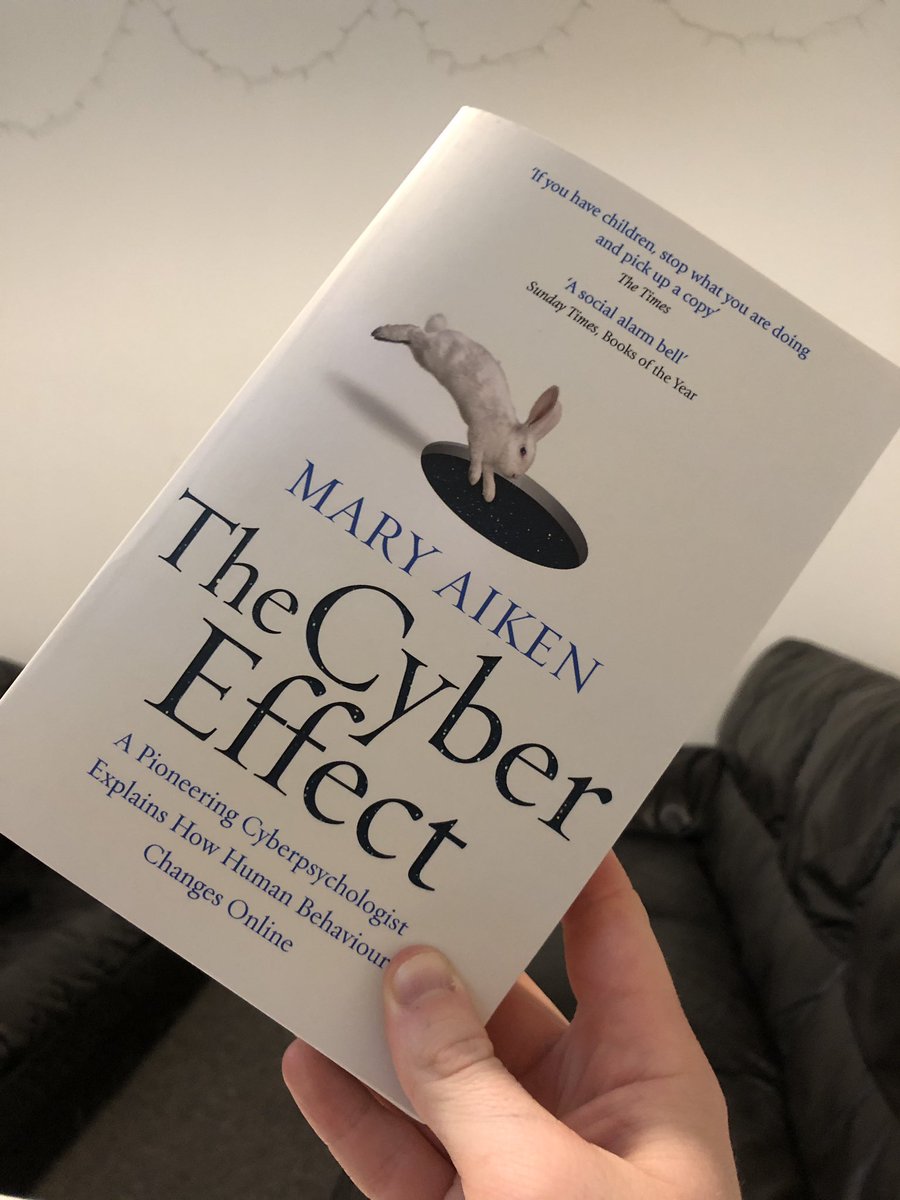 tomchanna's tweet photo. Exciting lecture for NI Science week with @maryCyPsy on “The Cyber Effect”. Looking forward now to reading the book! https://t.co/DO9ddThAqw