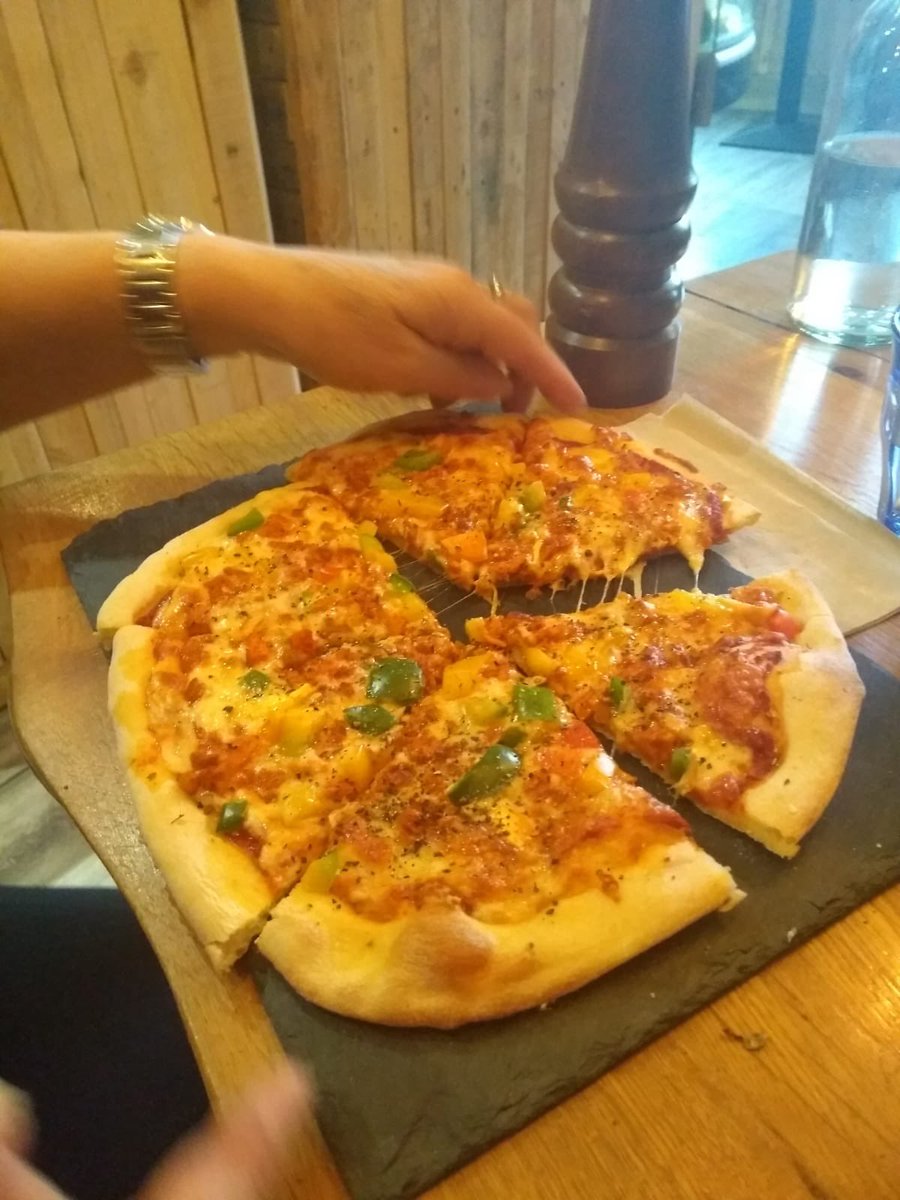 ordeeree's tweet photo. @AnnasCafeBar First visit for lunch with a couple of friends today. Lovely food, thin Pizzas and beautiful coffees and cakes. So surprised to see how this old shop premises has been converted. Attentive staff and excellent food. https://t.co/WU4nfGJ8Oi