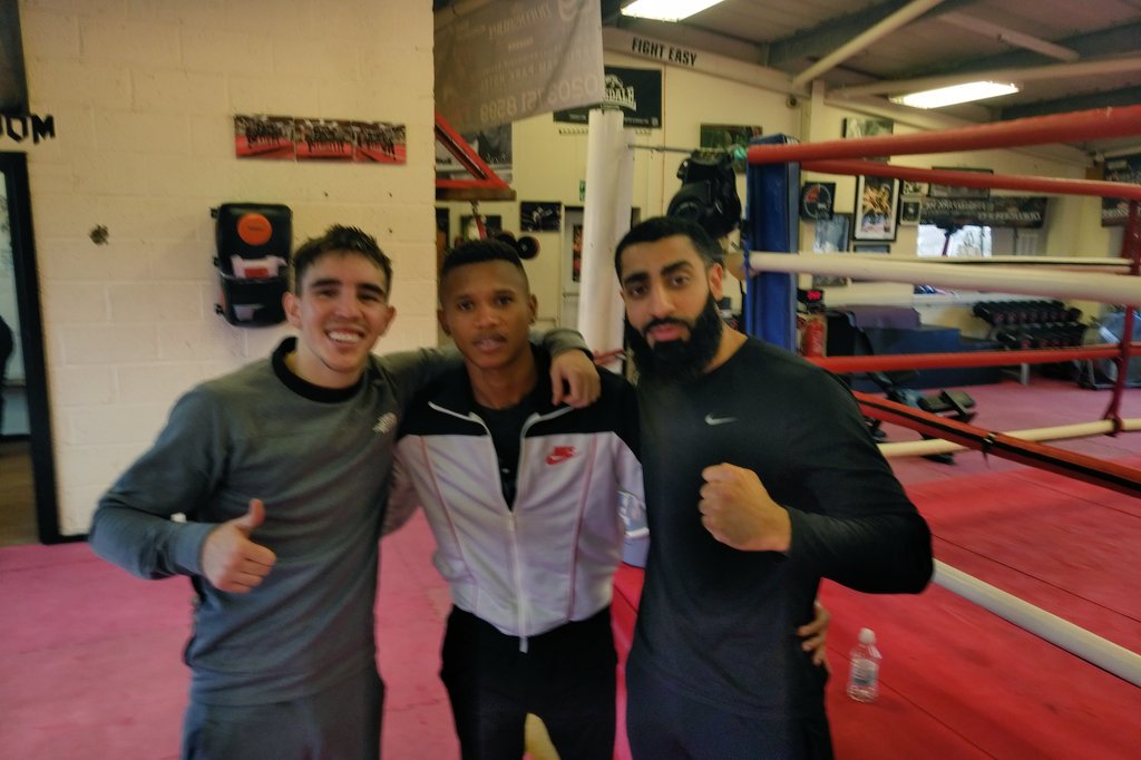 SiestaBoxing's tweet photo. Great day today... pleasure to watch @mickconlan11 @Ludumo9mm daily grind ..
#BoarderlessBoxing
#boxing
#siestaboxing
#loosecannons https://t.co/9Jpf2gtVNz