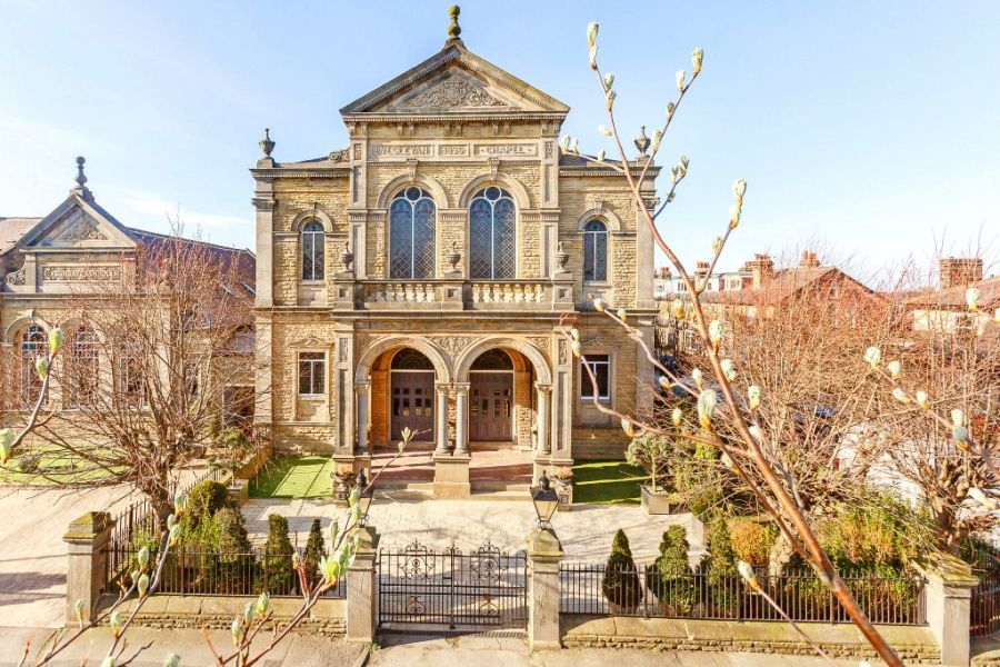 The Chapel, Harrogate angelandblume.wordpress.com/2019/02/20/the…