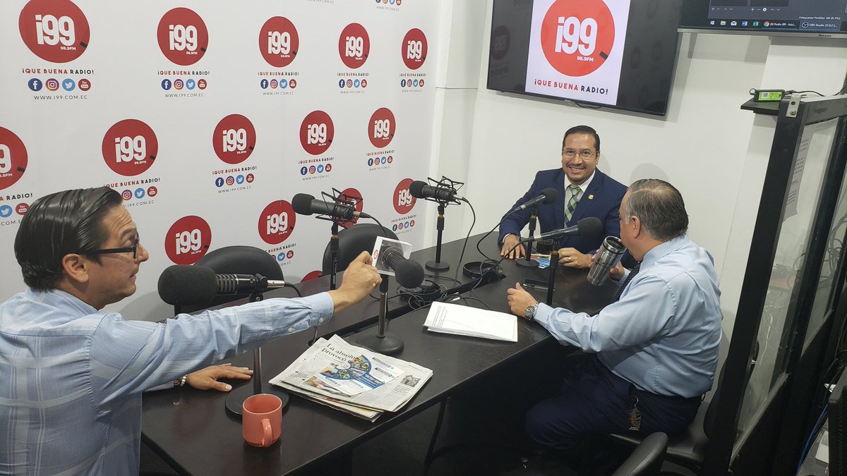 HernanUlloa's tweet photo. Tuco de entrevista en @radioi99 
Mil gracias ciudadanía 🇪🇨 por permitídme ingresar a vuestros hogares con mis propuestas al @CPCSS ✔️🤝 https://t.co/RWwy0sOF0b