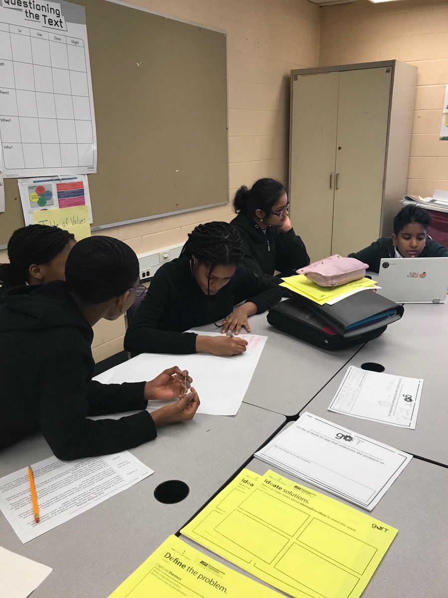 MrsLowhar's tweet photo. @OakdalePark_MS Stem Equity dream team working on their app design. #studentvoice https://t.co/w8PnKmFiVW