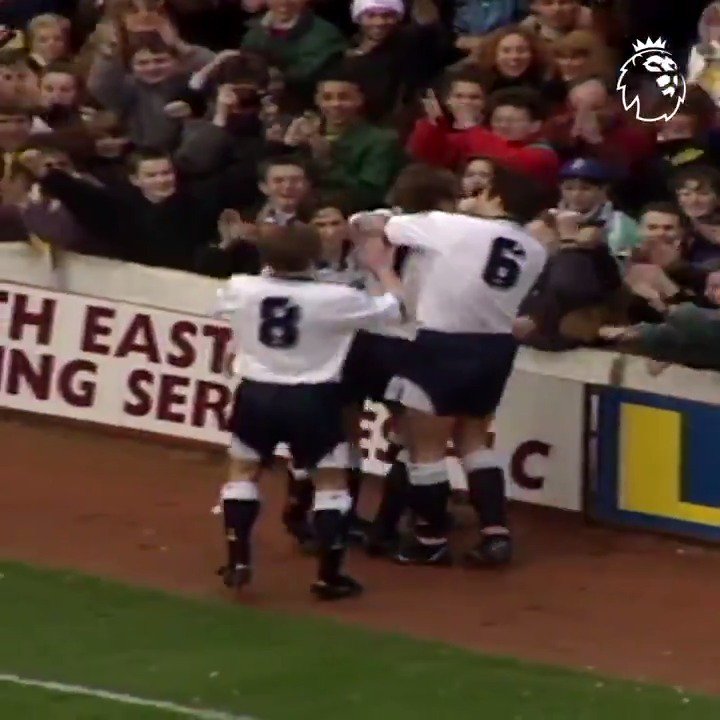 A very Happy Birthday to former Spur Teddy Sheringham who is 57 today!   