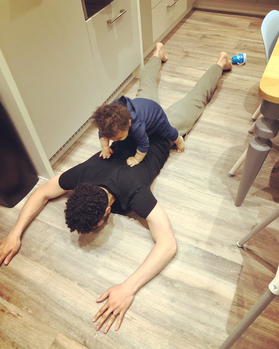 strengthsoulskp's tweet photo. Weighted swimming on the kitchen floor 🤣🏊🏽‍♂️
#swimming #pilates (ish) #dadanddaughter #pilatesinstructor #rainyafternoon #funathome ❤️ https://t.co/TDyoiaBo8t