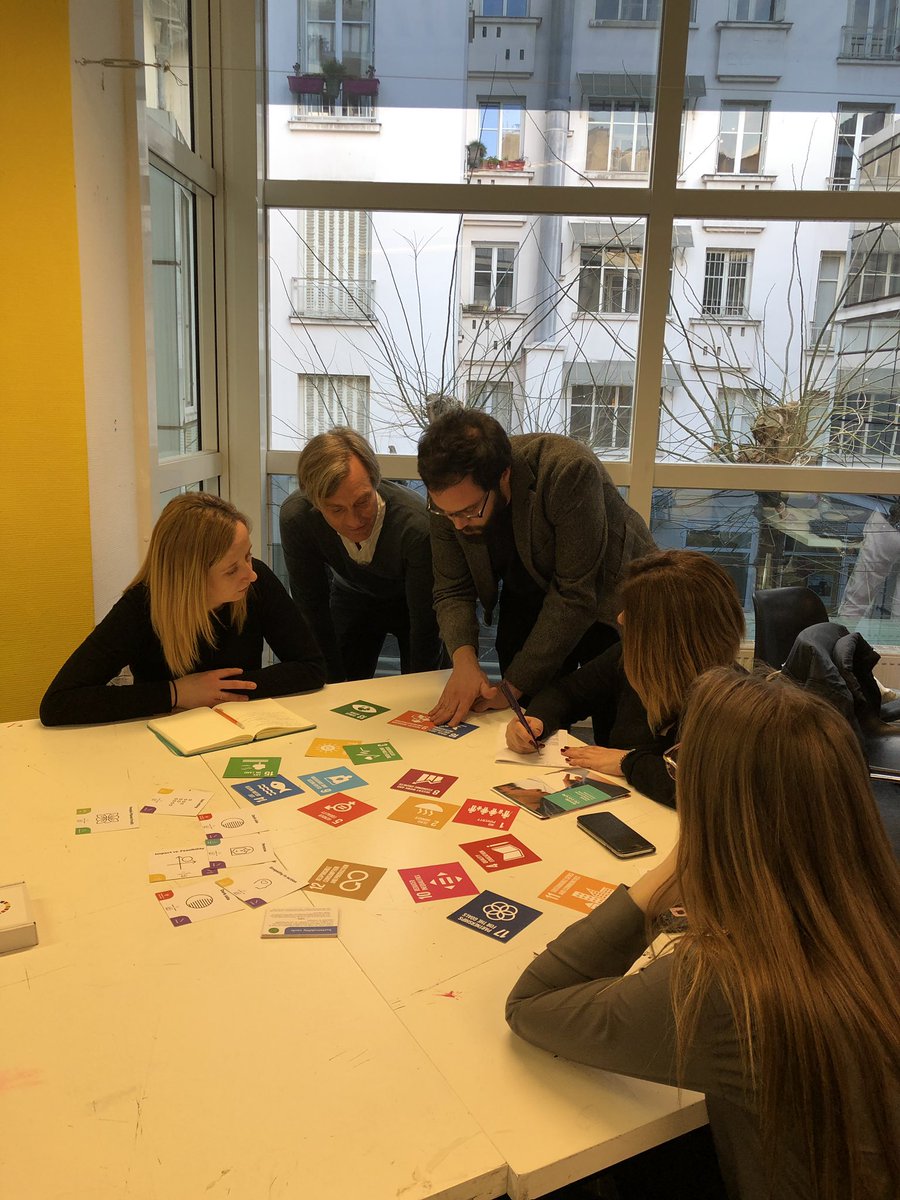 Nad_Alves's tweet photo. C’est parti pour le sprint conception du @globalgoalsjam de @demadera pour répondre à 2 problématiques choisis dans les 17 objectifs de développement durable à @ecoledeconde Cc @TheDesignSummit 
#ParisDesignSummit #sdp2019 #SommetDuDesignParis #smdd2030 #designdurable https://t.co/iklOyvKKJz